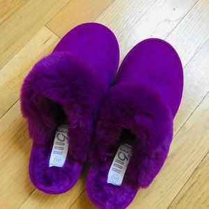 Faux fur lined slippers